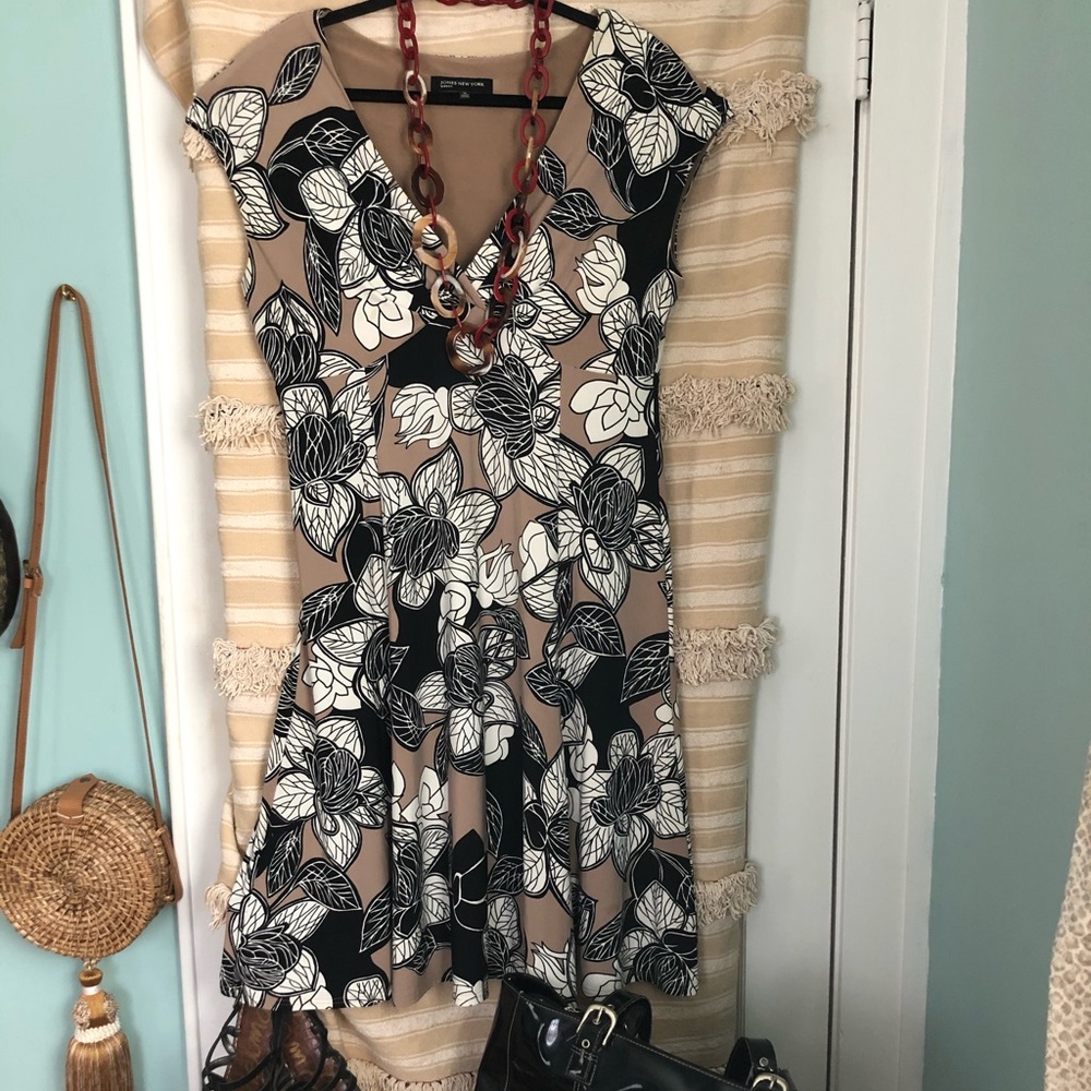 JNY cap sleeve v-neck fit and flare dress